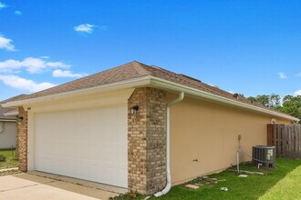 1626 Sugarpine Drive in Middleburg, FL - Foto de edificio - Building Photo