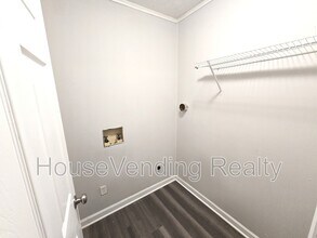 1905 Meadowview Ln in Knoxville, TN - Building Photo - Building Photo
