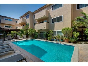 1203 N Sweetzer Ave, Unit 316 in West Hollywood, CA - Building Photo - Building Photo