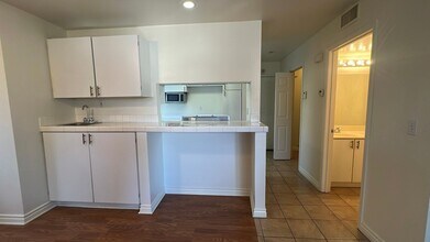 43409 30th St W in Lancaster, CA - Building Photo - Building Photo