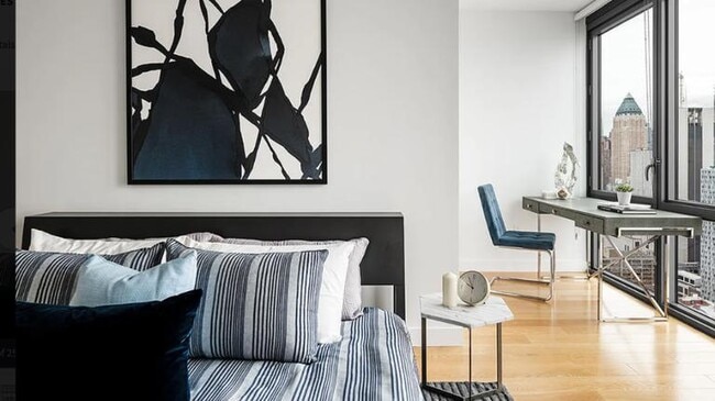 606 W 57th St in New York, NY - Building Photo - Building Photo