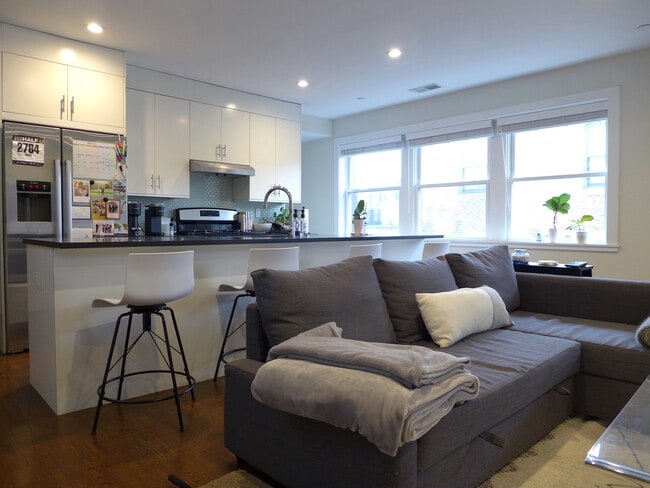27 E Springfield St, Unit 6 in Boston, MA - Foto de edificio - Building Photo