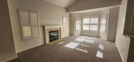 2837 Toronja Way in Sacramento, CA - Building Photo - Building Photo