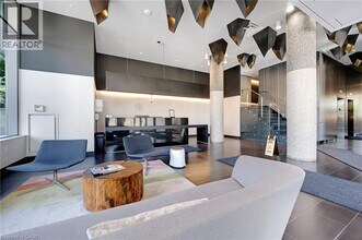 85 Duke St W in Kitchener, ON - Building Photo - Building Photo