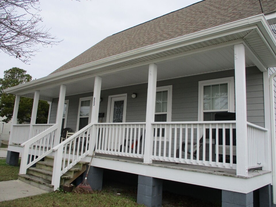 803 Pine St in Beaufort, NC - Building Photo