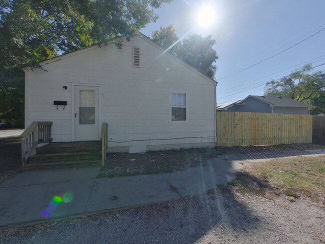 property at 4321 E Bayley St