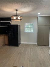 2360 Gaines Mill Rd in Gainesville, GA - Foto de edificio - Building Photo