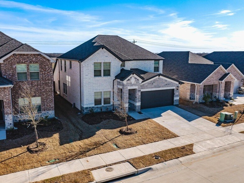 1011 Honeydew Ln, Unit Apt 205 in McKinney, TX - Building Photo