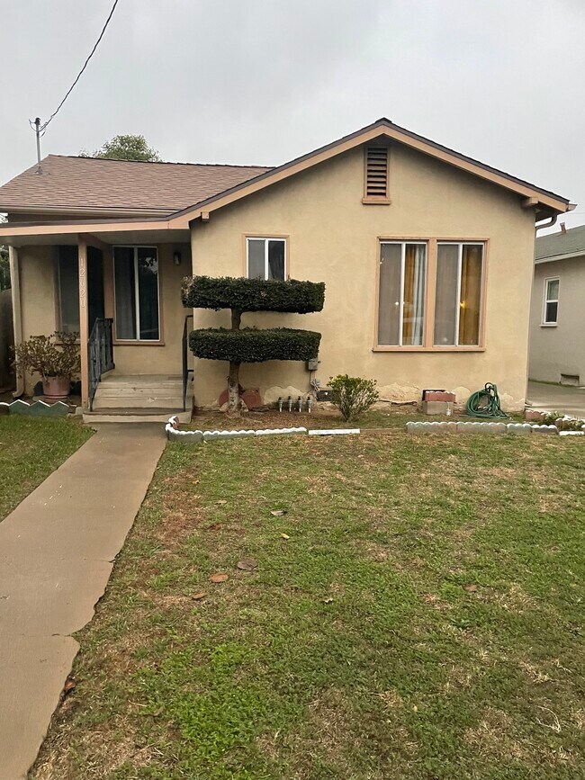 12620 Menlo Ave Rentals in Hawthorne, CA