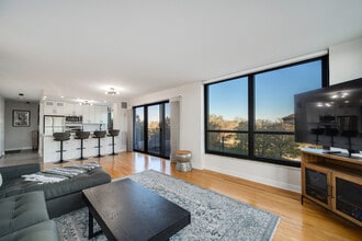2020 N Lincoln Park W, Unit 3G in Chicago, IL - Building Photo - Building Photo