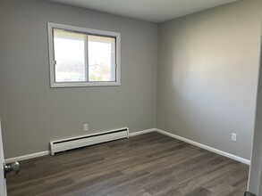 6th and College in Milwaukee, WI - Building Photo - Interior Photo