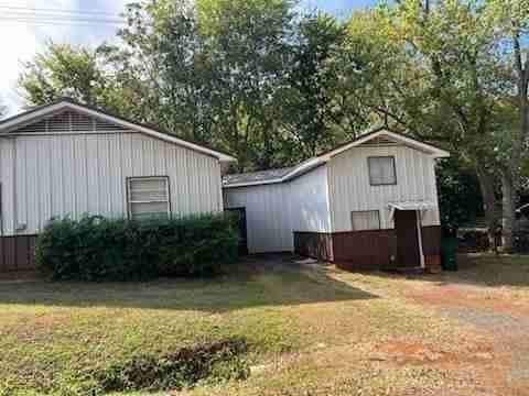 0 W Carolina St in Palestine, TX - Building Photo