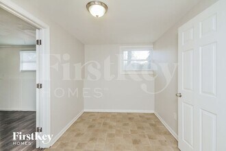 905 Garfield Dr in Carpentersville, IL - Building Photo - Building Photo
