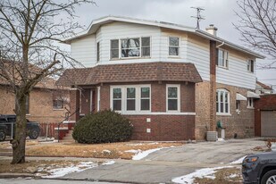 2336 122nd St in Blue Island, IL - Building Photo