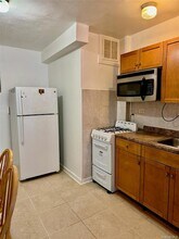 144-46 38th Ave, Unit 2F in Queens, NY - Foto de edificio - Building Photo