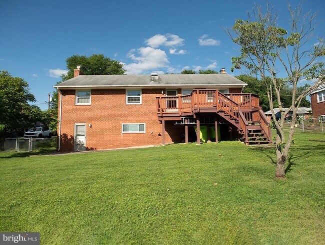 5232 Oldcastle Ln in Springfield, VA - Building Photo - Building Photo