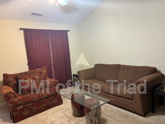 2033 Tea Berry Ct in Winston-Salem, NC - Building Photo - Building Photo