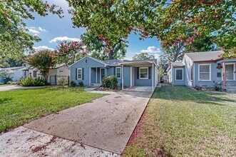 8919 San Fernando Way in Dallas, TX - Building Photo - Building Photo