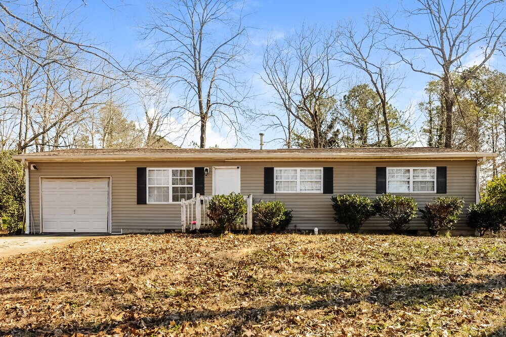 4703 Rambling Rd NE in Kennesaw, GA - Building Photo