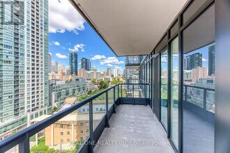 159 Wellesley St E in Toronto, ON - Building Photo - Building Photo