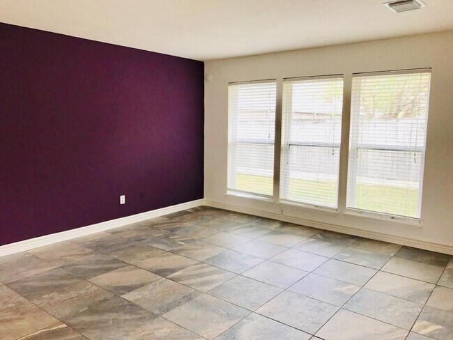 10810 Sugar Hill Dr, Unit B in Houston, TX - Building Photo - Building Photo