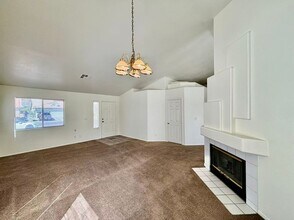 3015 Atwater Dr in North Las Vegas, NV - Building Photo - Building Photo