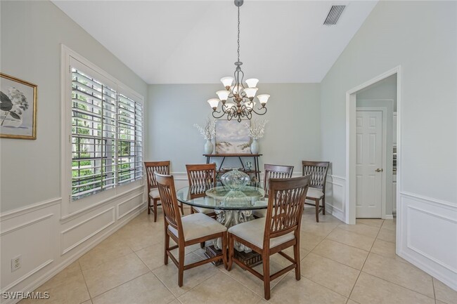 8846 Ventura Dr in Naples, FL - Foto de edificio - Building Photo