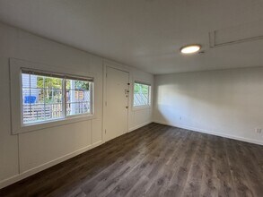 820 S Donovan St in Seattle, WA - Building Photo - Building Photo