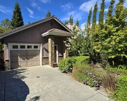 17415 Wedgewood Ave in Los Gatos, CA - Building Photo