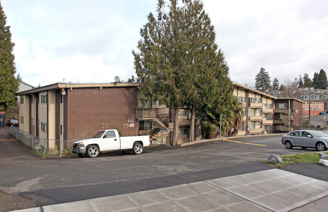 Fontanelle Apartments in Seattle, WA - Building Photo - Building Photo