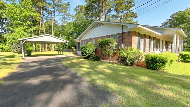 1729 E Washington St in Thomasville, GA - Building Photo - Building Photo