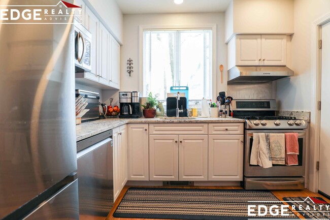 45 Aldie St, Unit 1 in Boston, MA - Foto de edificio - Building Photo