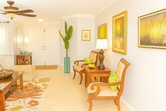 16318 SW 45th Terrace in Miami, FL - Building Photo - Building Photo