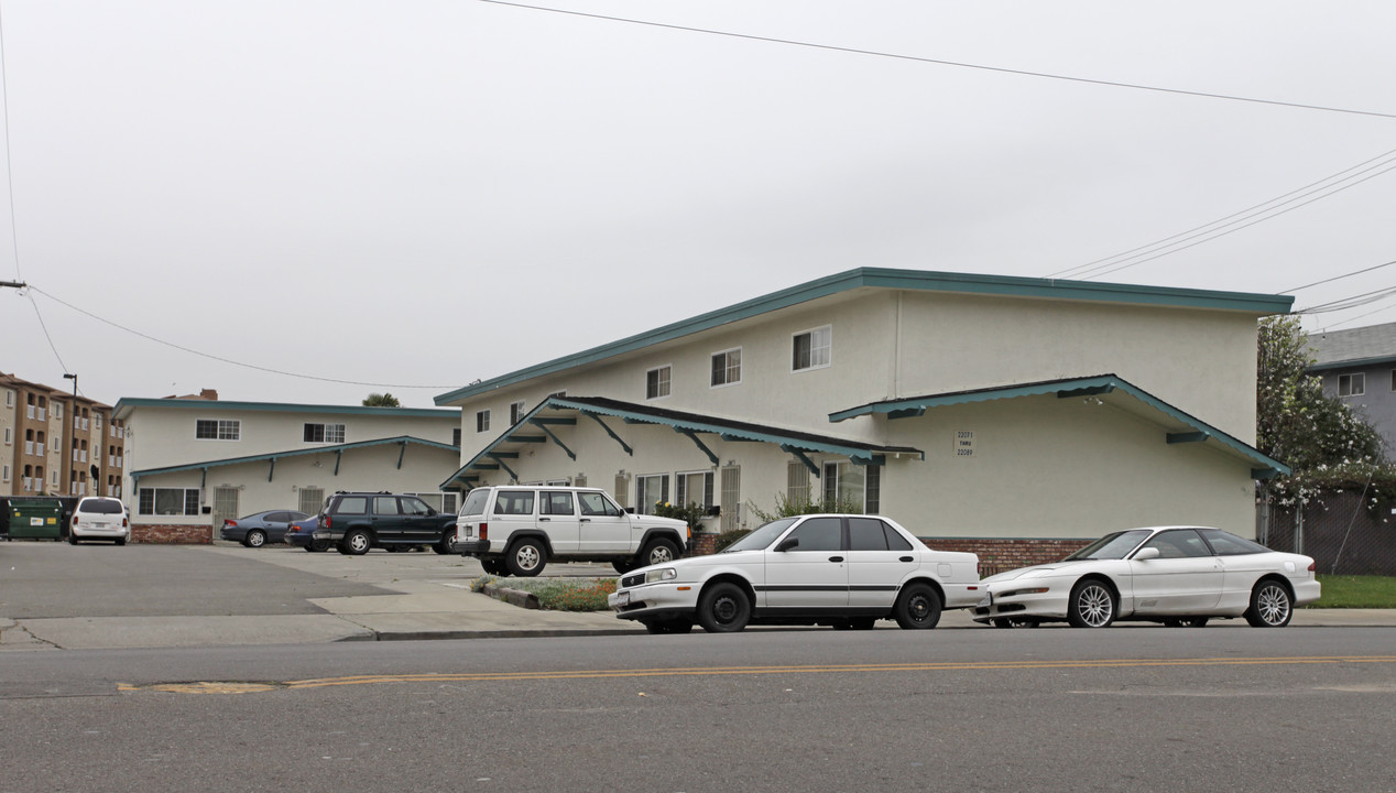 22071-22089 Hathaway Ave in Hayward, CA - Building Photo