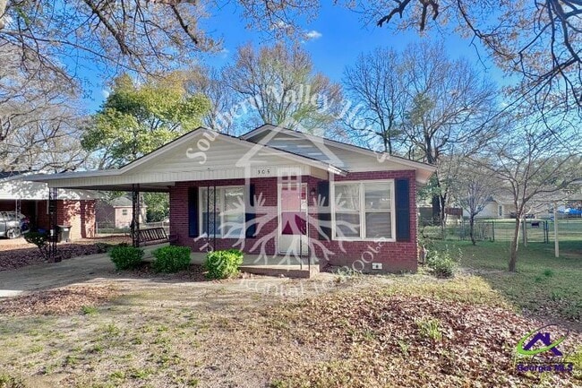 305 Sparta St in Warner Robins, GA - Building Photo - Building Photo