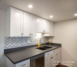 733 E Cochise Dr in Phoenix, AZ - Building Photo - Building Photo