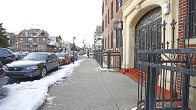 Bell Arms in Brooklyn, NY - Foto de edificio - Building Photo