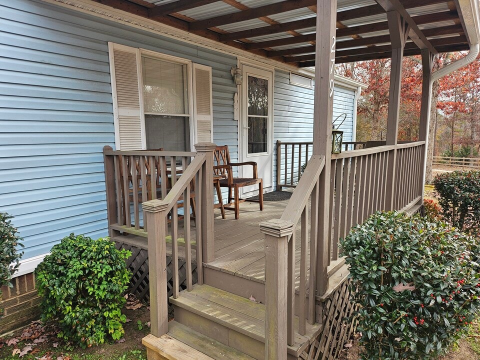 279 Tricycle Hill Ln in Tryon, NC - Building Photo