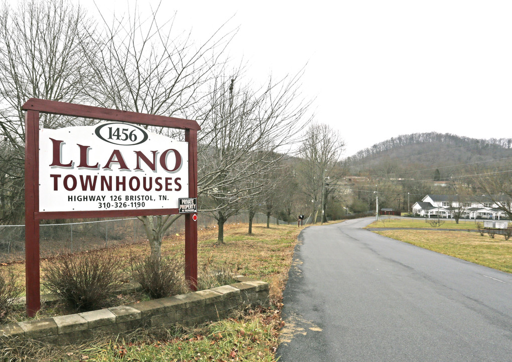 Llano Townhouses in Bristol, TN - Building Photo