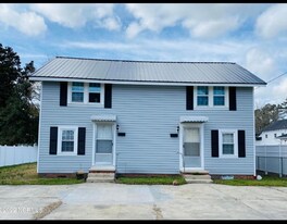 207 N Elm St in Chadbourn, NC - Building Photo