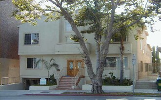 607 N Rossmore Ave in Los Angeles, CA - Building Photo