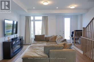 49 Sorbara Wy in Whitby, ON - Building Photo - Building Photo