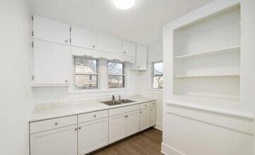 910 W Virginia Ave in Peoria, IL - Building Photo - Building Photo