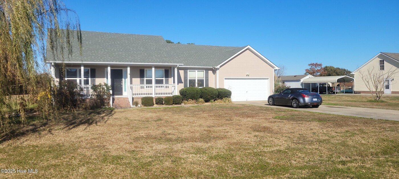 132 Woodland Way in Camden, NC - Building Photo