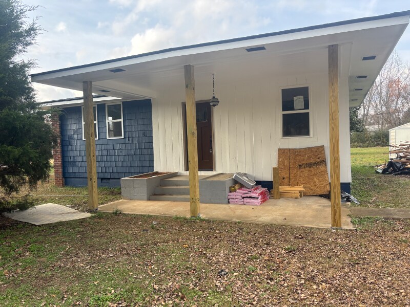 2003 Van Buren Dr NE in Huntsville, AL - Building Photo