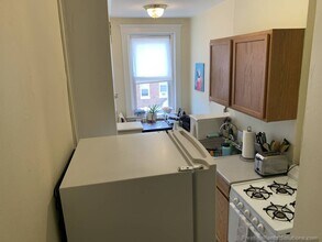 224 Kelton St, Unit 1 in Boston, MA - Building Photo - Building Photo