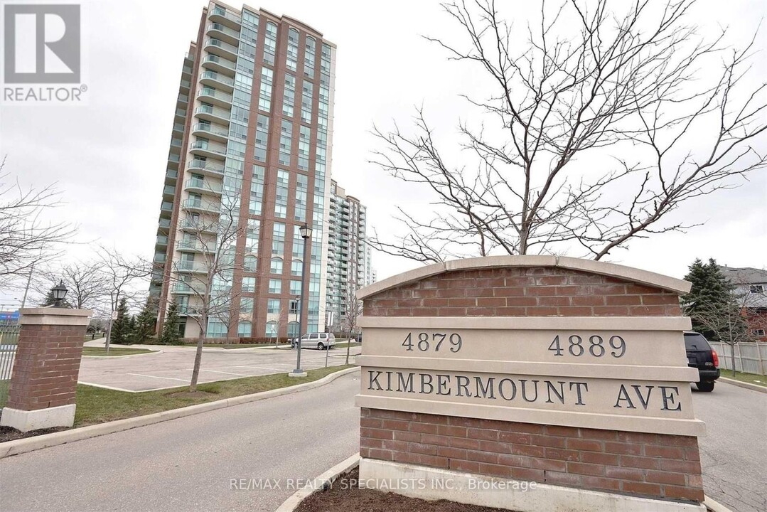 4889-4889 Kimbermount Ave in Mississauga, ON - Building Photo