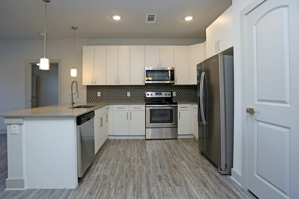 Cortland Grand River Apartments in Colorado Springs, CO