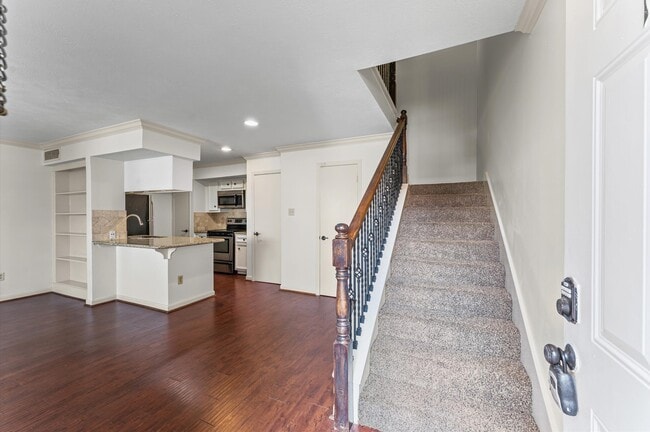 property at 2800 Jeanetta St