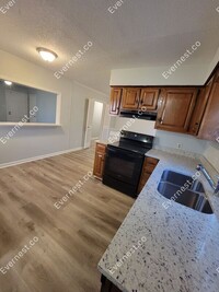 8331 Laurett Cove photo'